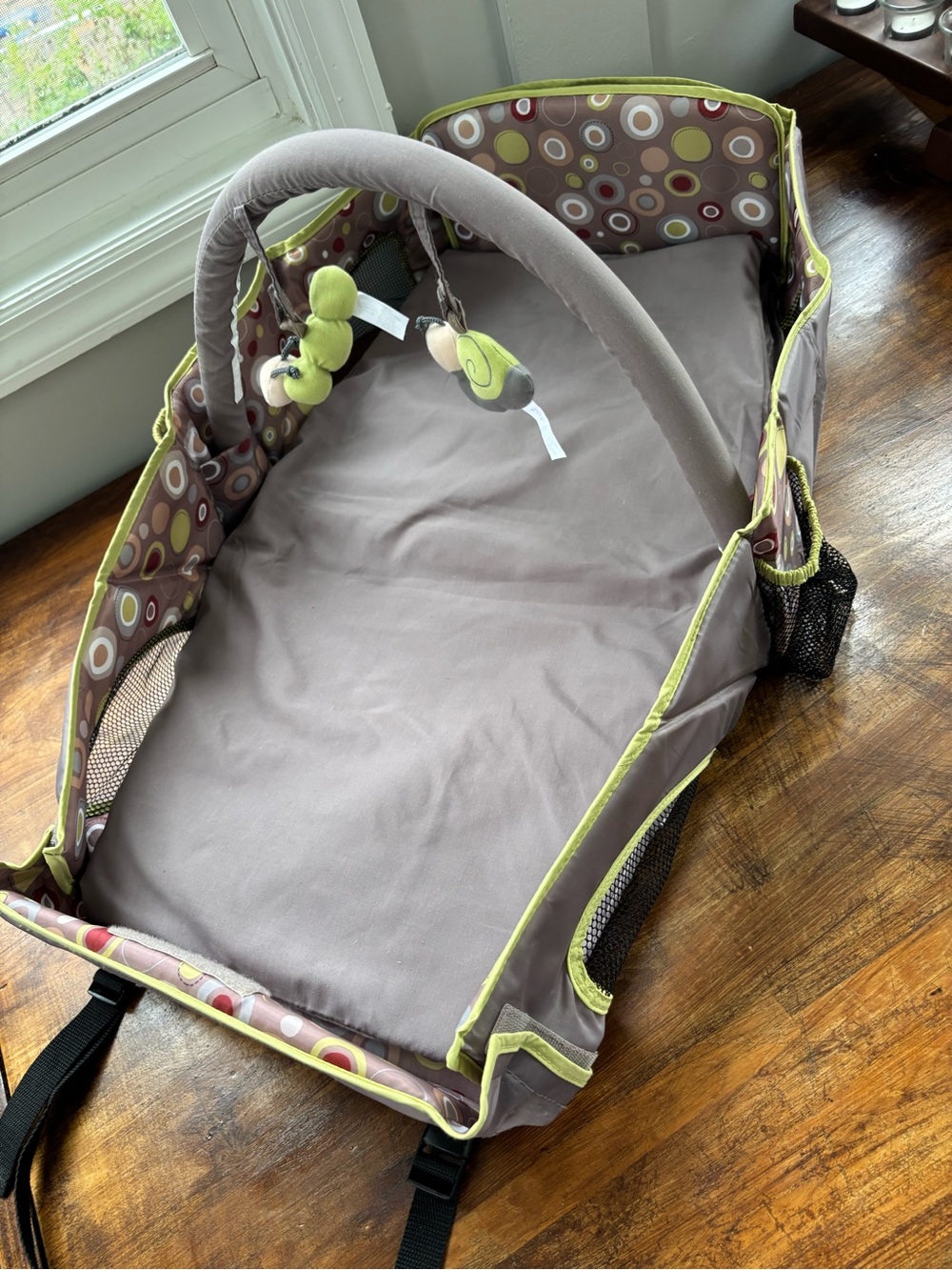 Summer Infant Deluxe Infant Travel Bed & Changing Station